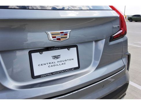 Used 2024 Cadillac XT4 Premium Luxury FWD image 31