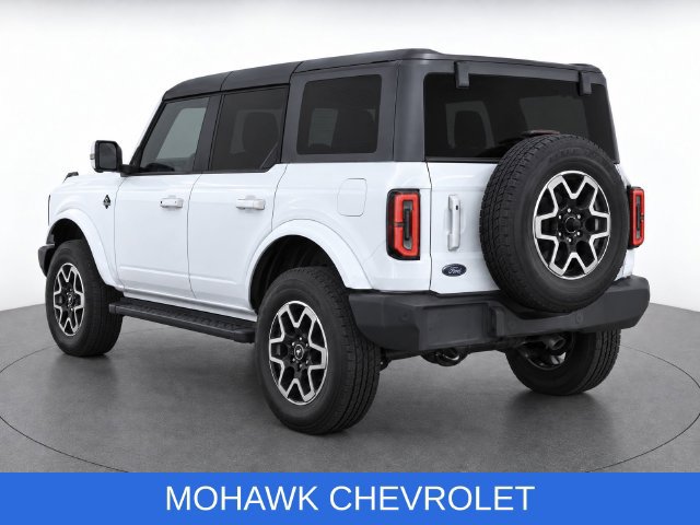 Used 2023 Ford Bronco Outer Banks AWD/4WD image 3