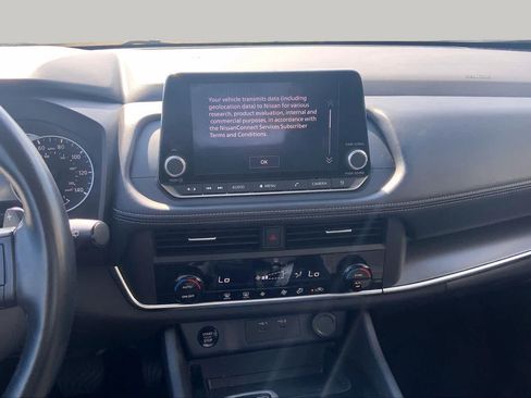 Used 2025 Nissan Rogue SV FWD image 7