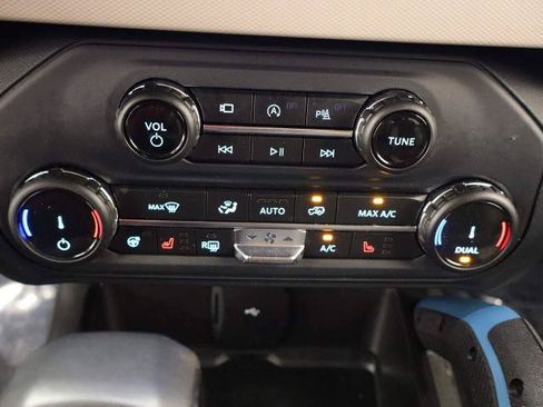 Certified 2022 Ford Bronco Wildtrak AWD/4WD image 36