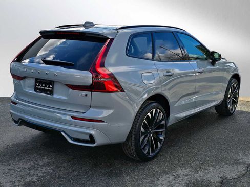 New 2026 Volvo XC60 B5 Ultra w/ Protection Package Premier image 3