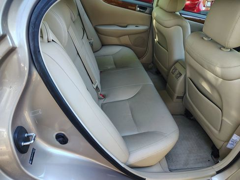 Used 2005 Lexus ES 330 FWD image 19