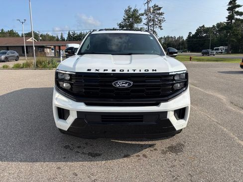 New 2027 Ford Expedition Platinum w/ Stealth Appearance Package AWD/4WD image 8