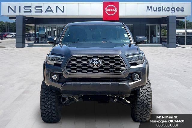 Used 2023 Toyota Tacoma TRD Off-Road AWD/4WD image 2