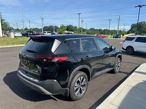 Used 2023 Nissan Rogue SV FWD image 5