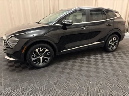 Certified 2024 Kia Sportage EX AWD/4WD image 8