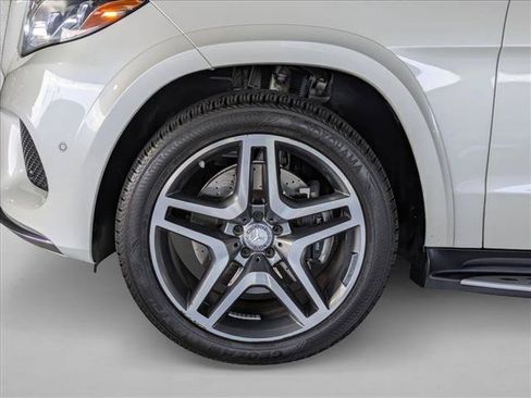 Used 2017 Mercedes-Benz GLS 550 4MATIC image 25