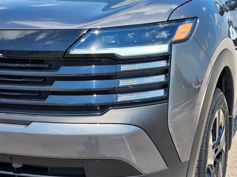 New 2025 Nissan Kicks SV w/ SV Premium Package image 5