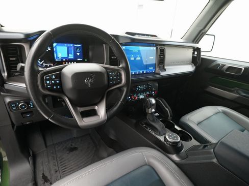 Used 2023 Ford Bronco Outer Banks w/ Sasquatch Package image 5