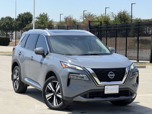 Used 2023 Nissan Rogue SL w/ SL Premium Package FWD image 2