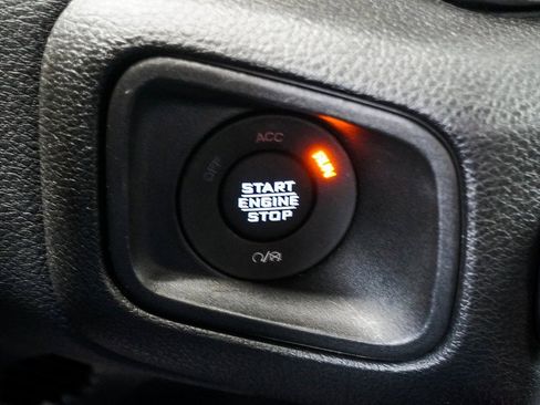 Used 2024 Jeep Wrangler Sport image 31