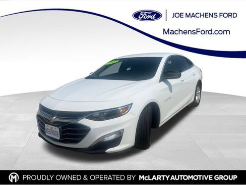 Used 2022 Chevrolet Malibu LS FWD image 1
