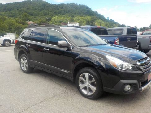 Used 2013 Subaru Outback 2.5i Limited AWD/4WD image 5