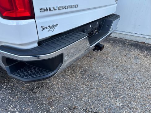 Used 2021 Chevrolet Silverado 1500 LTZ w/ LTZ Premium Package AWD/4WD image 18