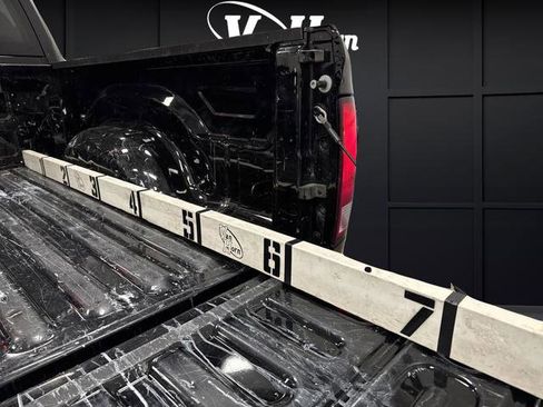 Used 2022 RAM 1500 Classic SLT image 13