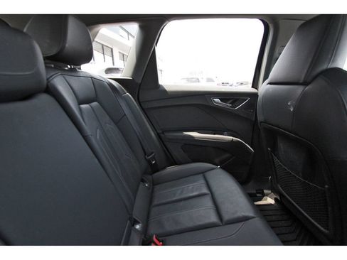 Used 2022 Audi Q4 e-tron Premium Plus AWD/4WD image 13