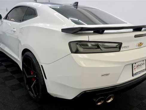 Used 2017 Chevrolet Camaro SS RWD image 5