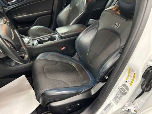 Used 2015 Chrysler 200 S w/ Comfort Group AWD/4WD image 12