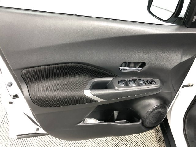 Used 2021 Nissan Kicks SV FWD image 18