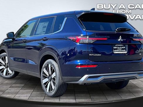 New 2026 Mitsubishi Outlander SE AWD/4WD image 3