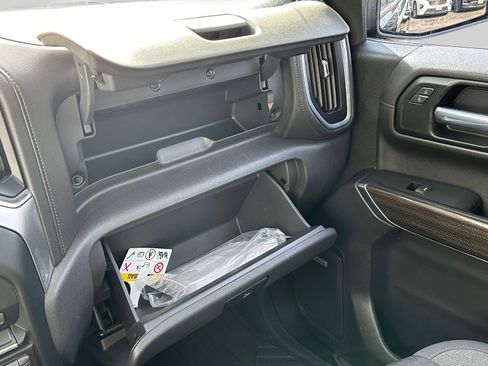 Certified 2021 Chevrolet Silverado 1500 LT Trail Boss w/ Convenience Package II image 37