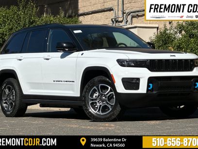 New 2023 Jeep Grand Cherokee Trailhawk w/ Advanced Protech Group II