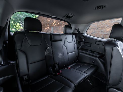 Used 2023 Kia Telluride S w/ S Sunroof Package AWD/4WD image 16