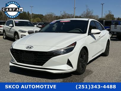 Used 2021 Hyundai Elantra SEL w/ Convenience Package