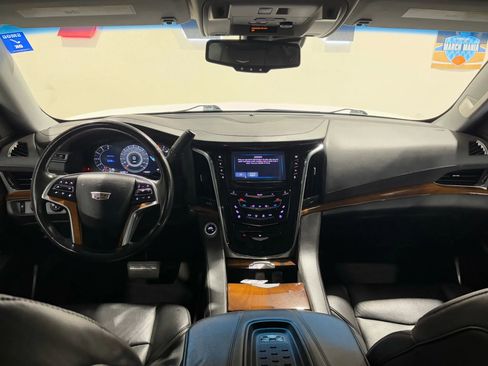 Used 2016 Cadillac Escalade Premium image 18