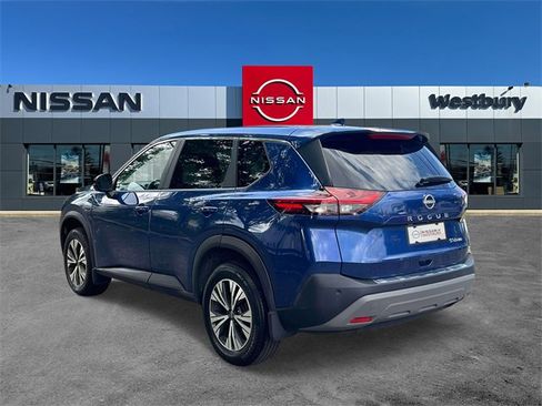 Used 2023 Nissan Rogue SV image 6