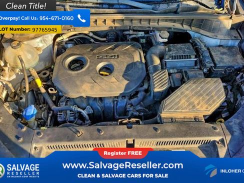 Used 2019 Hyundai Tucson SE image 15