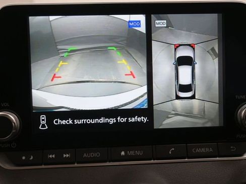 Used 2025 Nissan Sentra SR w/ SR Premium Package image 31