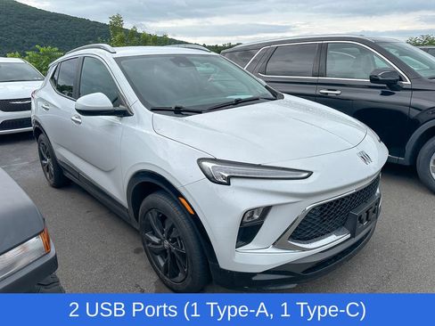 Used 2024 Buick Encore GX Sport Touring AWD/4WD image 2