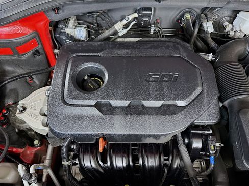 Used 2020 Hyundai Santa Fe SE image 38