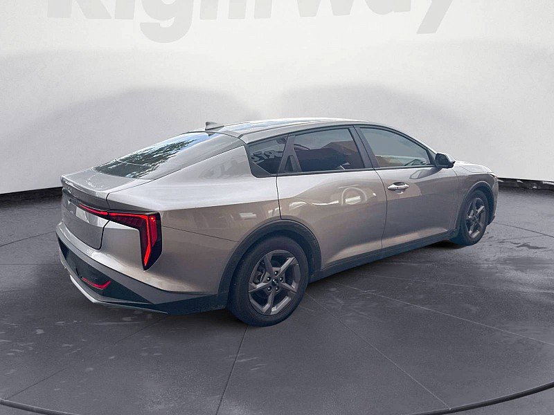 Used 2025 Kia K4 FWD image 5