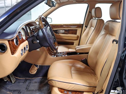 Used 2006 Bentley Arnage R RWD image 25