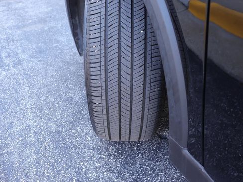 Used 2025 Kia K4 LXS image 33