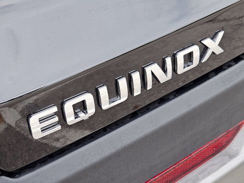 New 2026 Chevrolet Equinox LT w/ Convenience Package II FWD image 8
