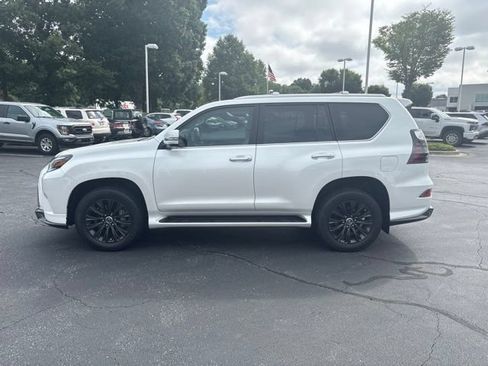 Used 2023 Lexus GX 460 Luxury w/ Sport Design Package AWD/4WD image 2
