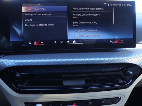 New 2026 BMW 330i Sedan w/ M Sport Package image 34