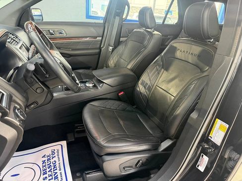 Used 2019 Ford Explorer Platinum AWD/4WD image 26