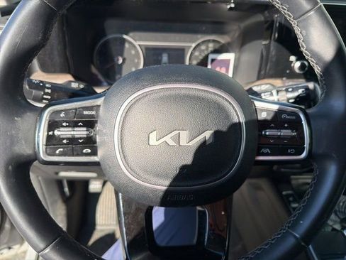 Used 2023 Kia Sorento S w/ Panoramic Sunroof Package image 7
