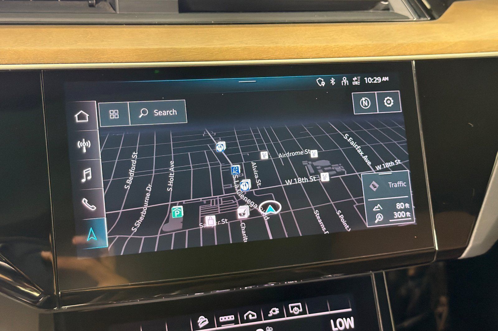 Used 2024 Audi Q8 e-tron Premium AWD/4WD image 18