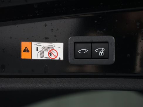 Certified 2025 Toyota Corolla Cross AWD Hybrid image 37