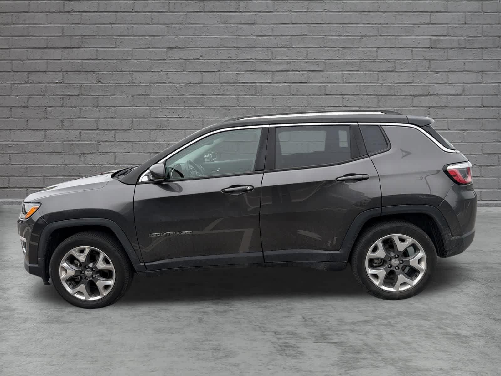 Used 2020 Jeep Compass Limited w/ Luxury Seat Group AWD/4WD image 4