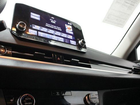 Used 2022 Mitsubishi Outlander SEL image 16