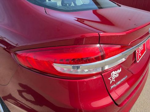Used 2018 Ford Fusion SE image 35