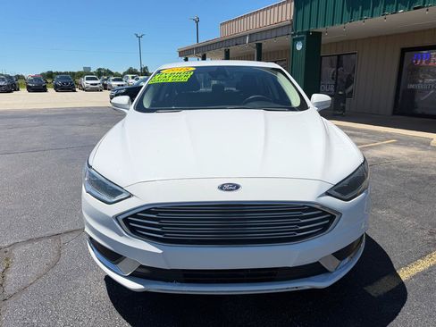 Used 2018 Ford Fusion SE w/ Equipment Group 602A FWD image 8