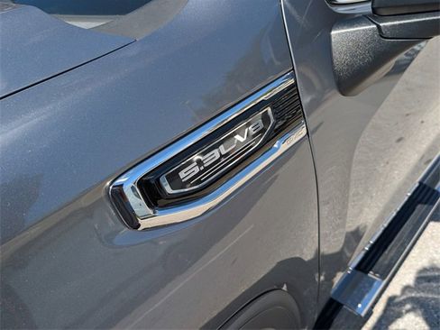 Used 2022 GMC Sierra 1500 SLT w/ SLT Premium Package image 21