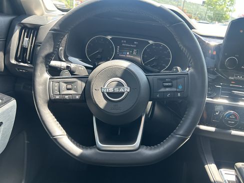 Used 2025 Nissan Pathfinder SL w/ SL Premium Package AWD/4WD image 19